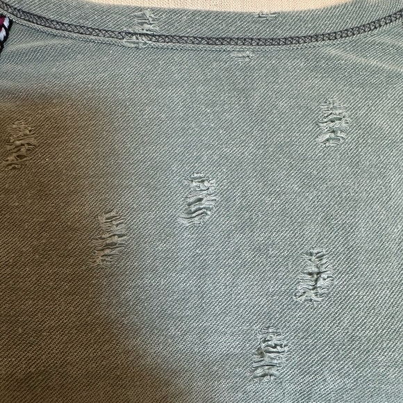 Bibi mint green long sleeve with animal print shoulders. Size small - Picture 3 of 8